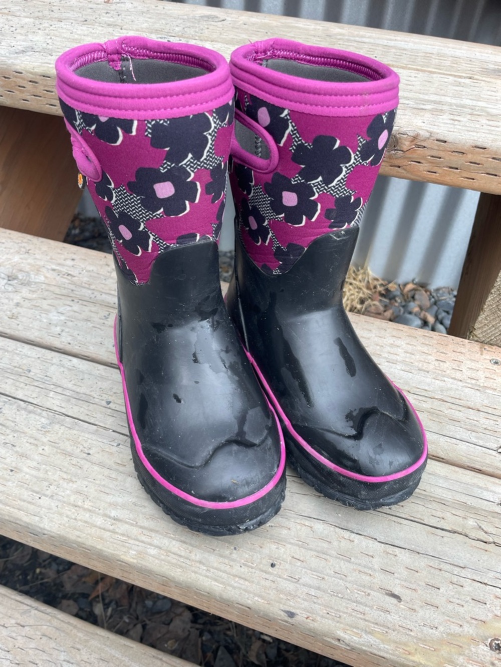 Bogs Black and Pink Floral Kids insulated boots